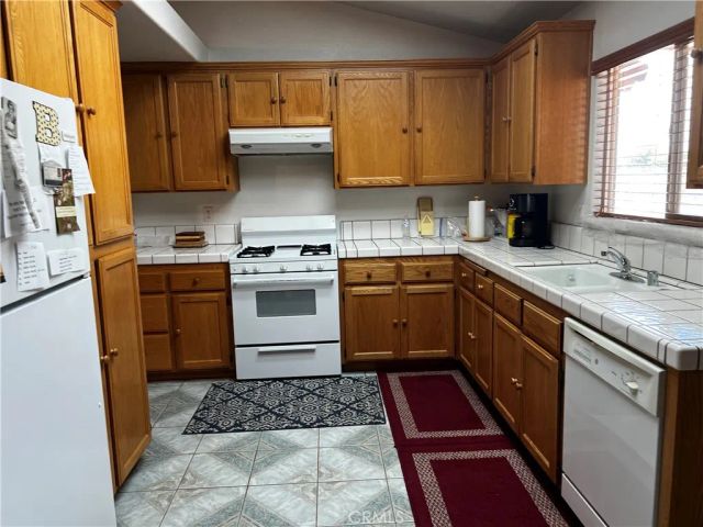 16790 Sycamore, Hesperia, CA 92345