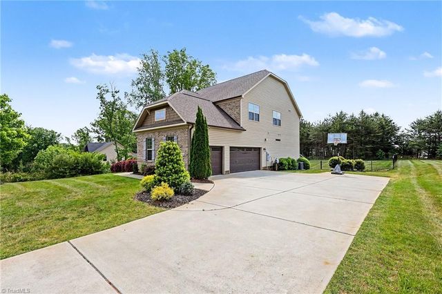 8000 Laffin Court, Stokesdale, NC 27357