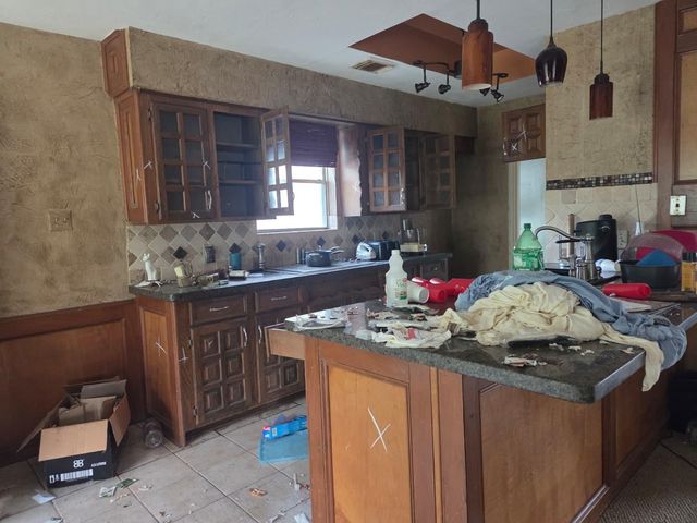 6911 Oak Bough Drive, Houston, TX 77088