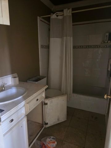 6911 Oak Bough Drive, Houston, TX 77088