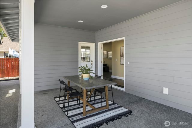 3139 Oas Drive W, University Place, WA 98466