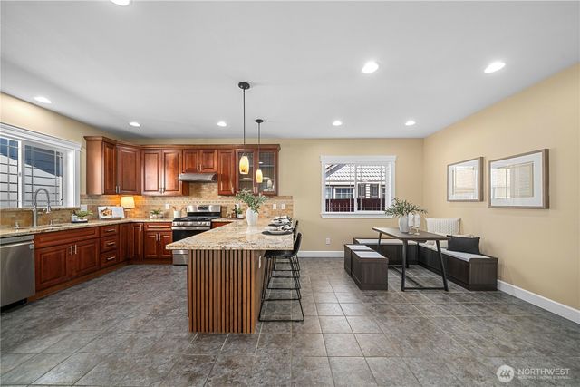 3139 Oas Drive W, University Place, WA 98466