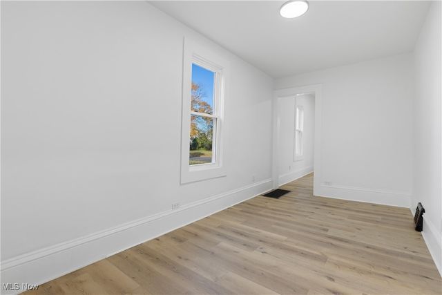 207 W 13th Street, Lorain, OH 44052