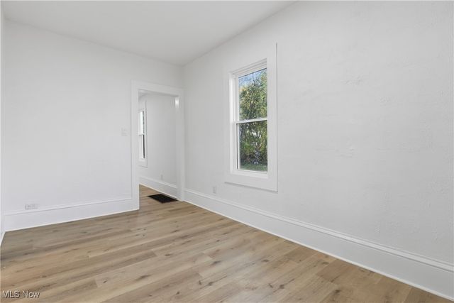 207 W 13th Street, Lorain, OH 44052