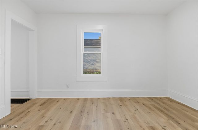 207 W 13th Street, Lorain, OH 44052