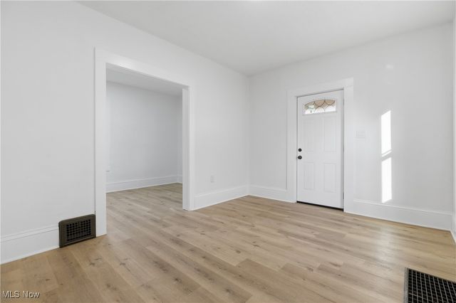 207 W 13th Street, Lorain, OH 44052