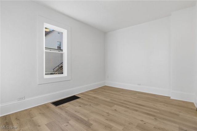 207 W 13th Street, Lorain, OH 44052