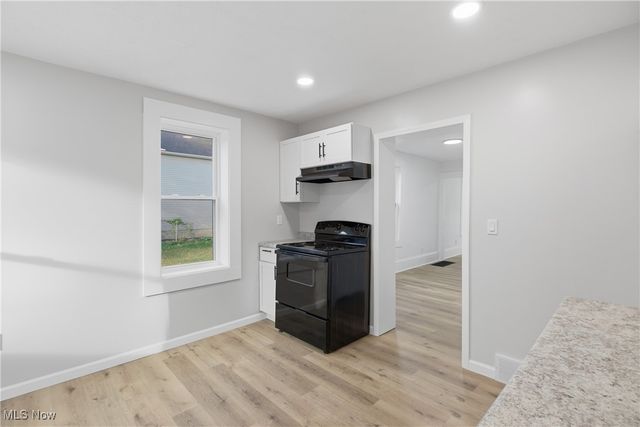 207 W 13th Street, Lorain, OH 44052