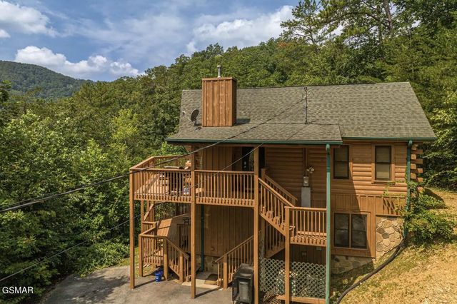 3152 Hatcher Top Road, Sevierville, TN 37862