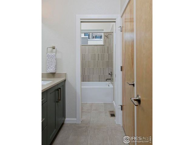 2286 Star Hill St, Longmont, CO 80503