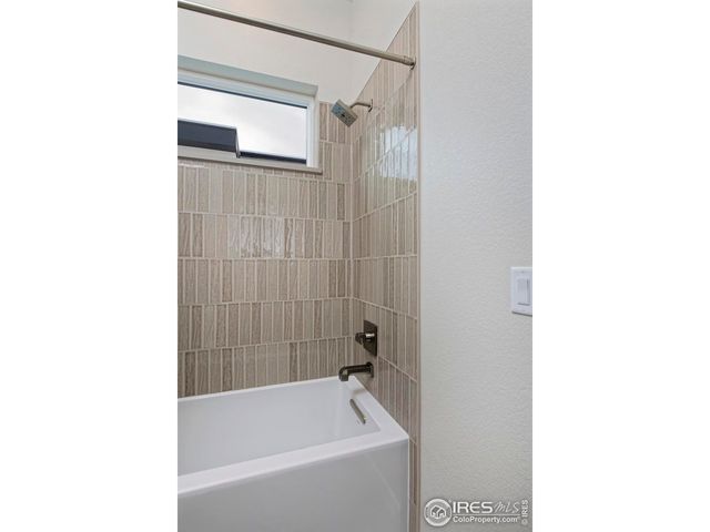 2286 Star Hill St, Longmont, CO 80503