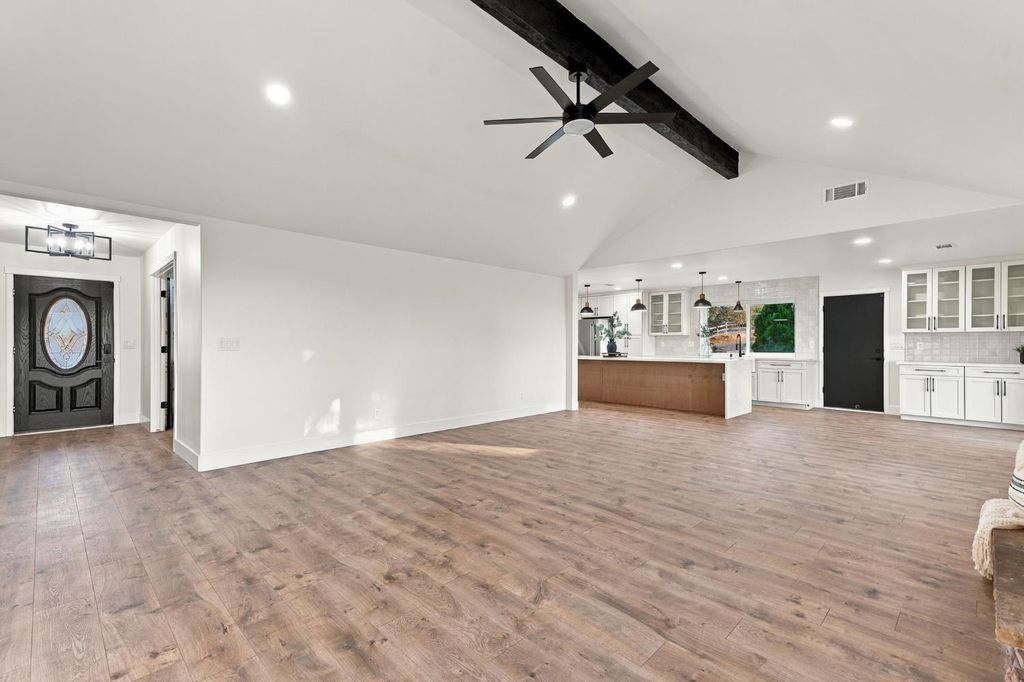 Image 16 of property listing at 26882 Road 400, Madera, CA 93636