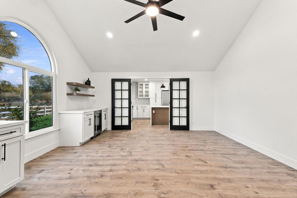 Image 19 of property listing at 26882 Road 400, Madera, CA 93636