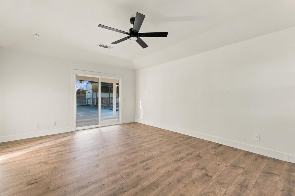 Image 20 of property listing at 26882 Road 400, Madera, CA 93636