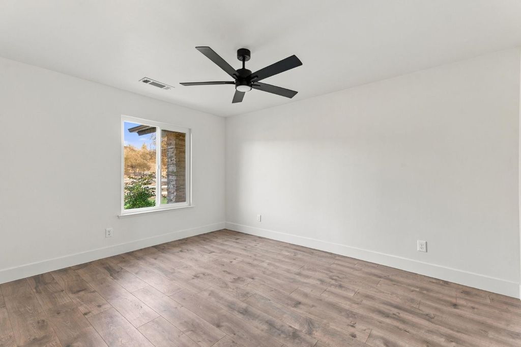 Image 26 of property listing at 26882 Road 400, Madera, CA 93636