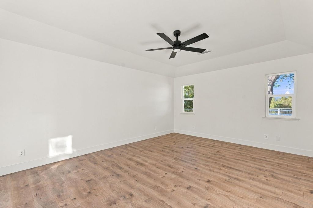 Image 29 of property listing at 26882 Road 400, Madera, CA 93636