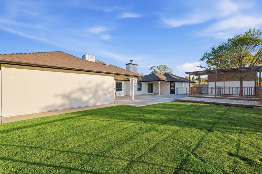 Image 34 of property listing at 26882 Road 400, Madera, CA 93636