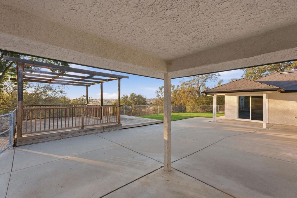 Image 35 of property listing at 26882 Road 400, Madera, CA 93636