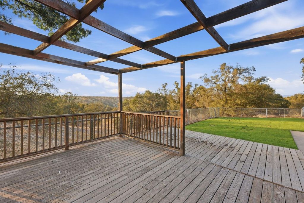 Image 37 of property listing at 26882 Road 400, Madera, CA 93636