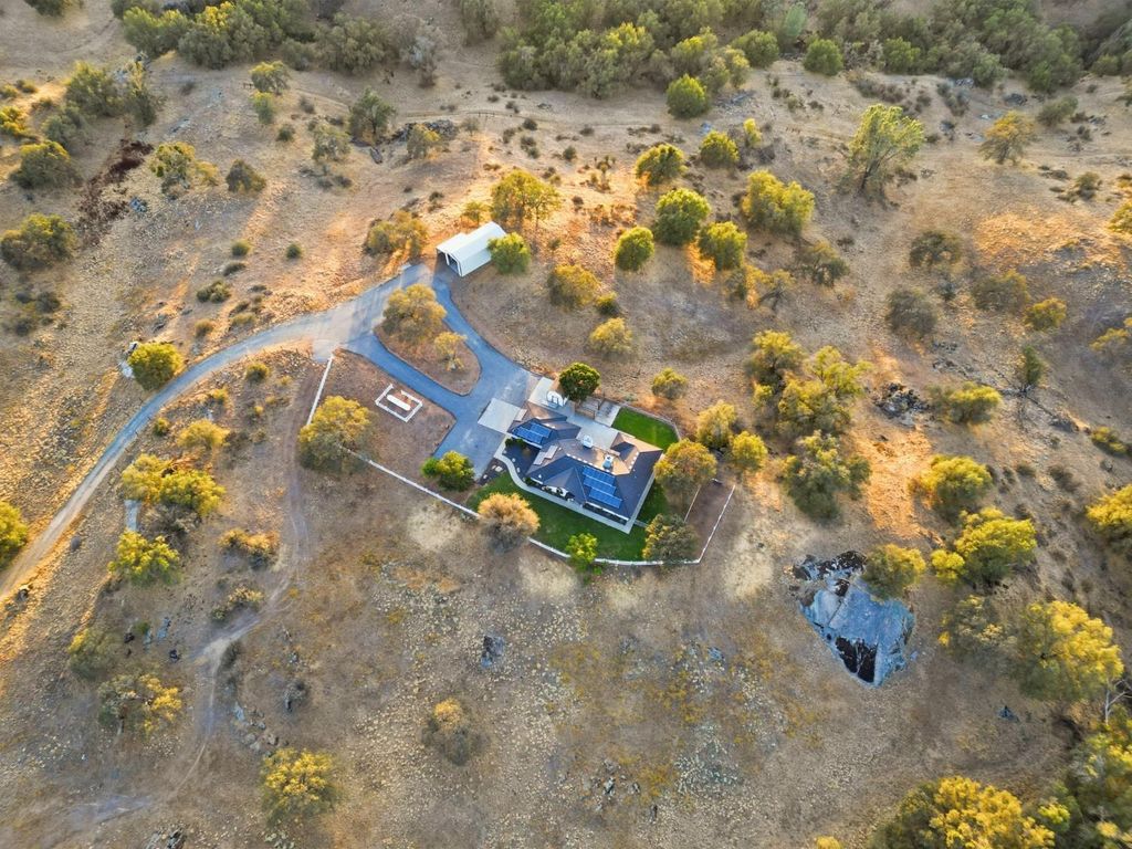 Image 44 of property listing at 26882 Road 400, Madera, CA 93636
