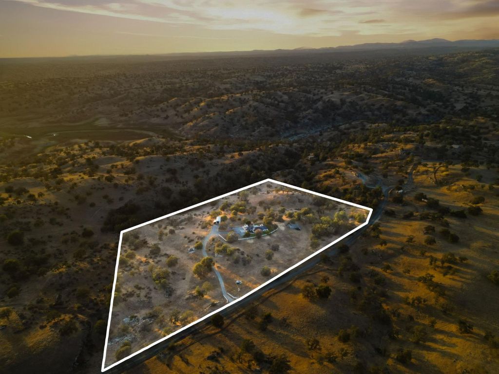 Image 49 of property listing at 26882 Road 400, Madera, CA 93636