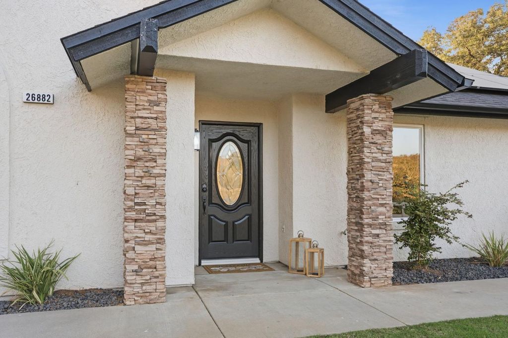 Image 5 of property listing at 26882 Road 400, Madera, CA 93636