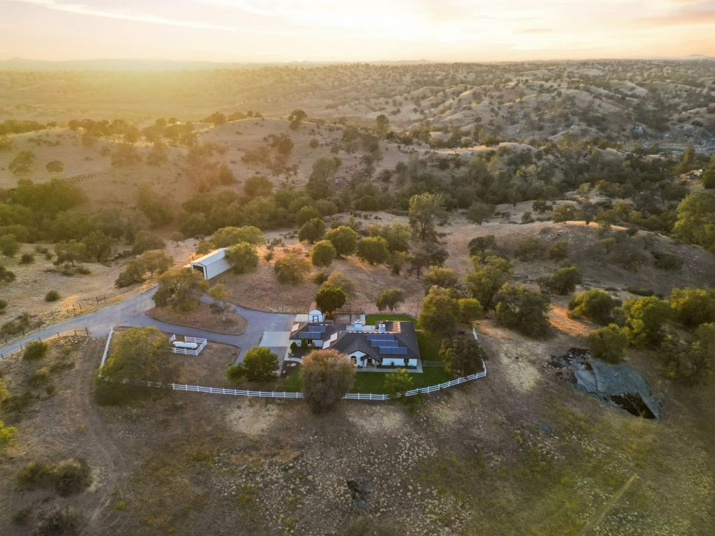 Image 51 of property listing at 26882 Road 400, Madera, CA 93636