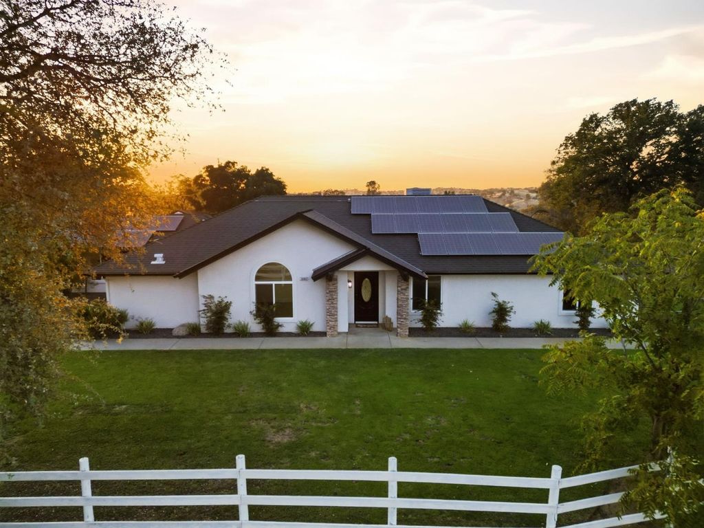 Image 56 of property listing at 26882 Road 400, Madera, CA 93636