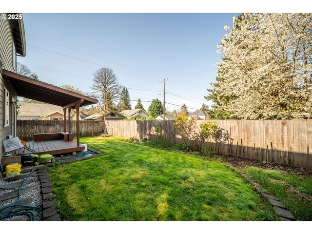14489 Se WOODLAND Way, Milwaukie, OR 97267