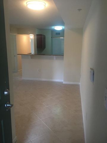 7912 SONOMA SPRINGS Circle 107, Lake Worth, FL 33463