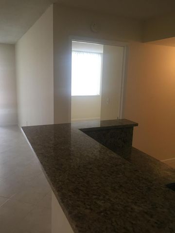 7912 SONOMA SPRINGS Circle 107, Lake Worth, FL 33463