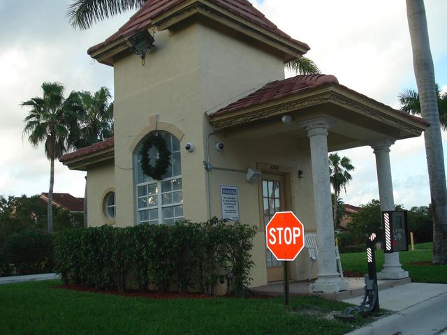 7912 SONOMA SPRINGS Circle 107, Lake Worth, FL 33463