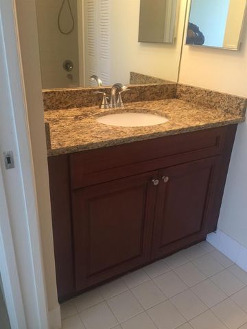 7912 SONOMA SPRINGS Circle 107, Lake Worth, FL 33463