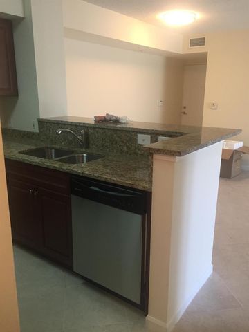 7912 SONOMA SPRINGS Circle 107, Lake Worth, FL 33463