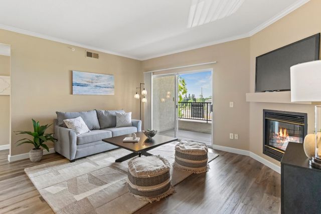 701 Gibson Dr #1222, Roseville, CA 95678