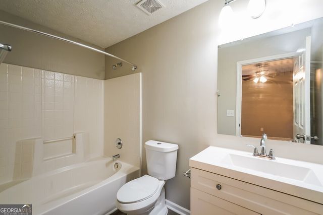 210 Prescott Court, Newnan, GA 30265