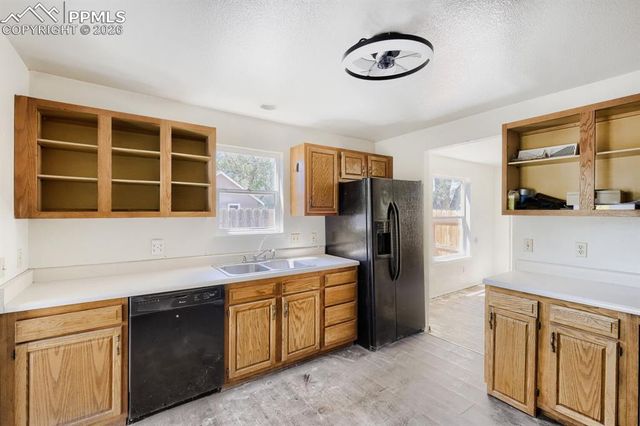 2711 E Monument Street, Colorado Springs, CO 80909