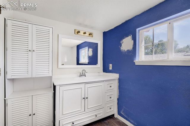 2711 E Monument Street, Colorado Springs, CO 80909
