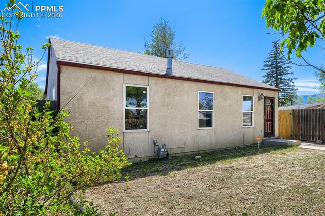 2711 E Monument Street, Colorado Springs, CO 80909