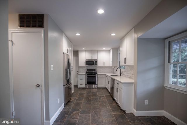 4836 GAINSBOROUGH DR, Fairfax, VA 22032