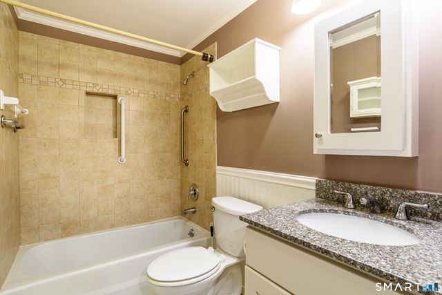 23 Happy Hollow Circle C, Stratford, CT 06614