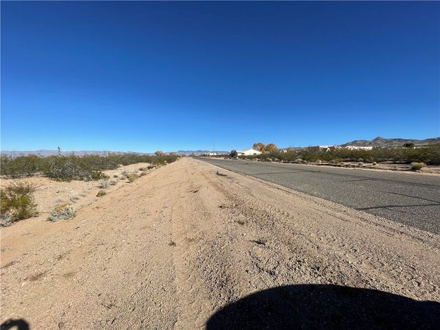 8799 N Ironwood Drive, Kingman, AZ 86401