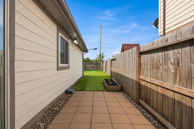 7531 Winterview Drive, Houston, TX 77489