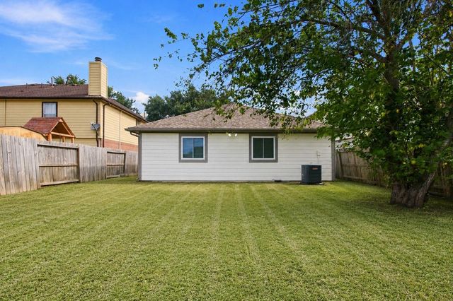 7531 Winterview Drive, Houston, TX 77489