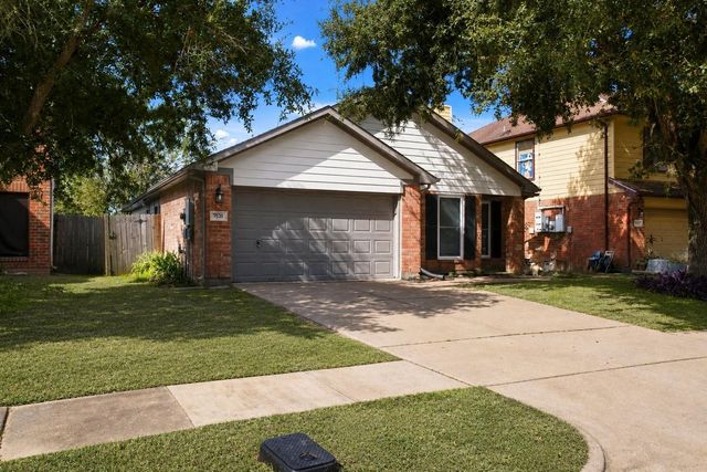 7531 Winterview Drive, Houston, TX 77489