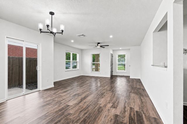 7531 Winterview Drive, Houston, TX 77489