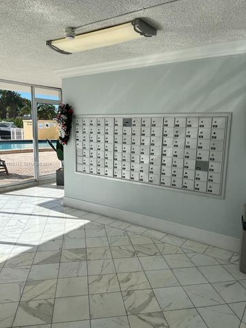 2020 NE 135th Street 609, North Miami, FL 33181
