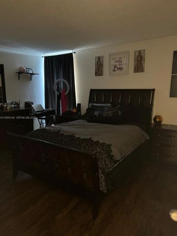 2020 NE 135th Street 609, North Miami, FL 33181