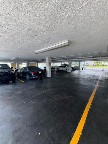 2020 NE 135th Street 609, North Miami, FL 33181