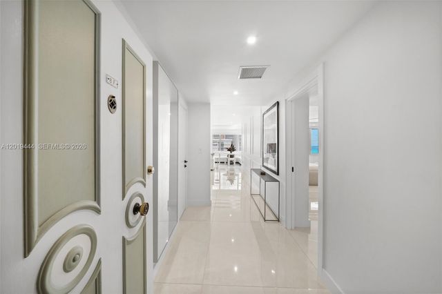 5255 Collins Ave 8F, Miami Beach, FL 33140